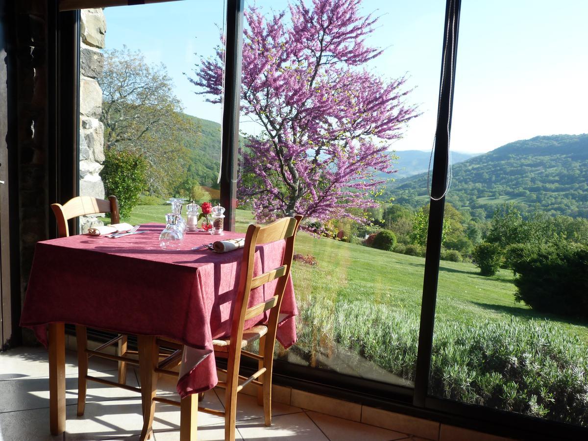 Logis Hotel-Restaurant La Mere Biquette Saint-Pons  Екстер'єр фото